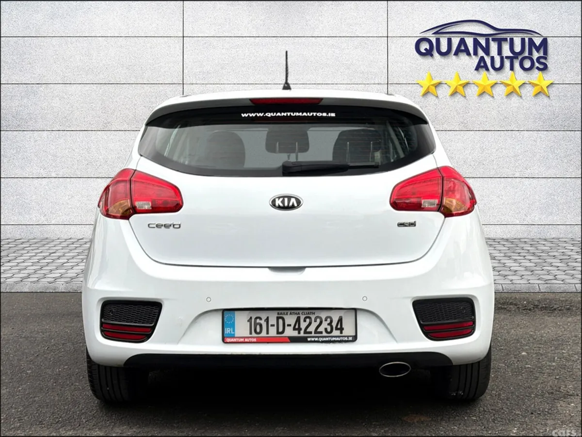 Kia Ceed Hatchback, Diesel, 2016, White