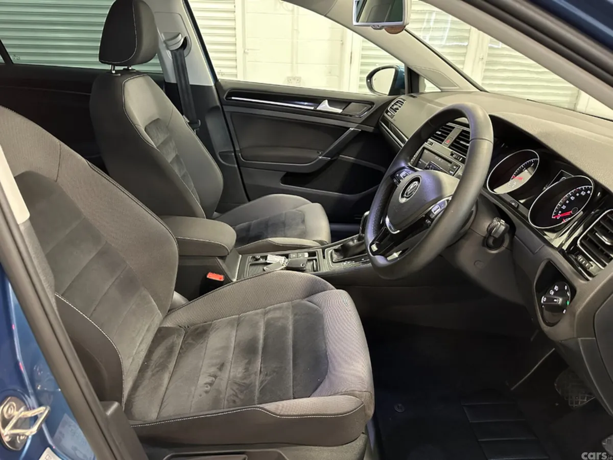 Volkswagen Golf Hatchback, Petrol, 2016, Blue