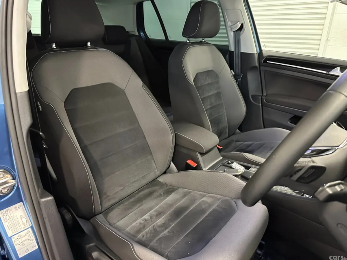 Volkswagen Golf Hatchback, Petrol, 2016, Blue