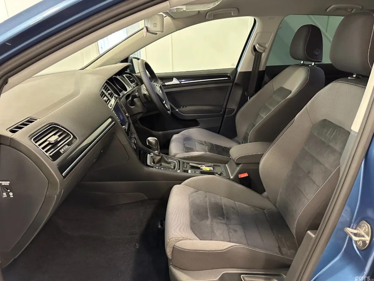 Volkswagen Golf Hatchback, Petrol, 2016, Blue