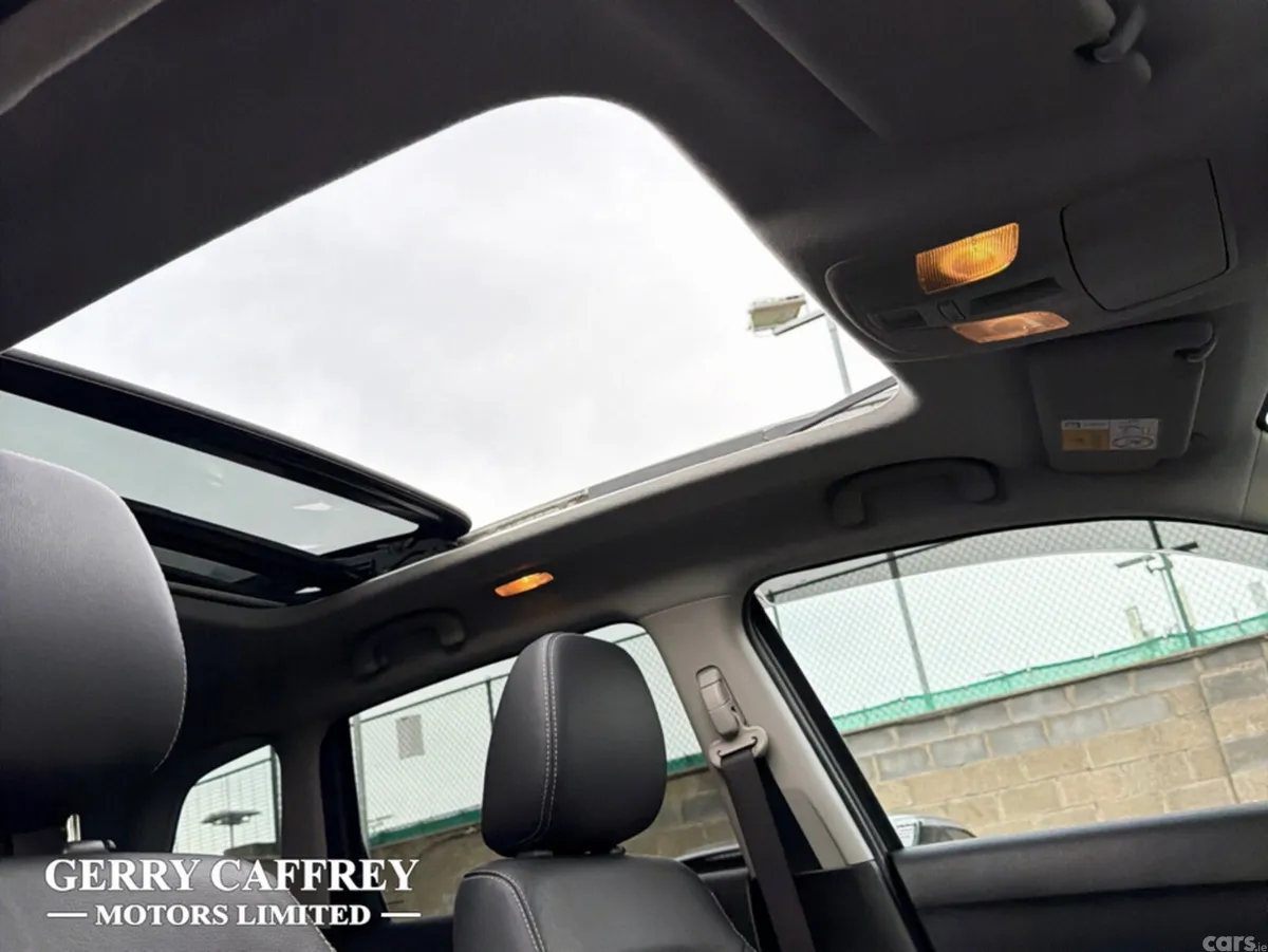 Suzuki Vitara SUV, Petrol Hybrid, 2022, Grey