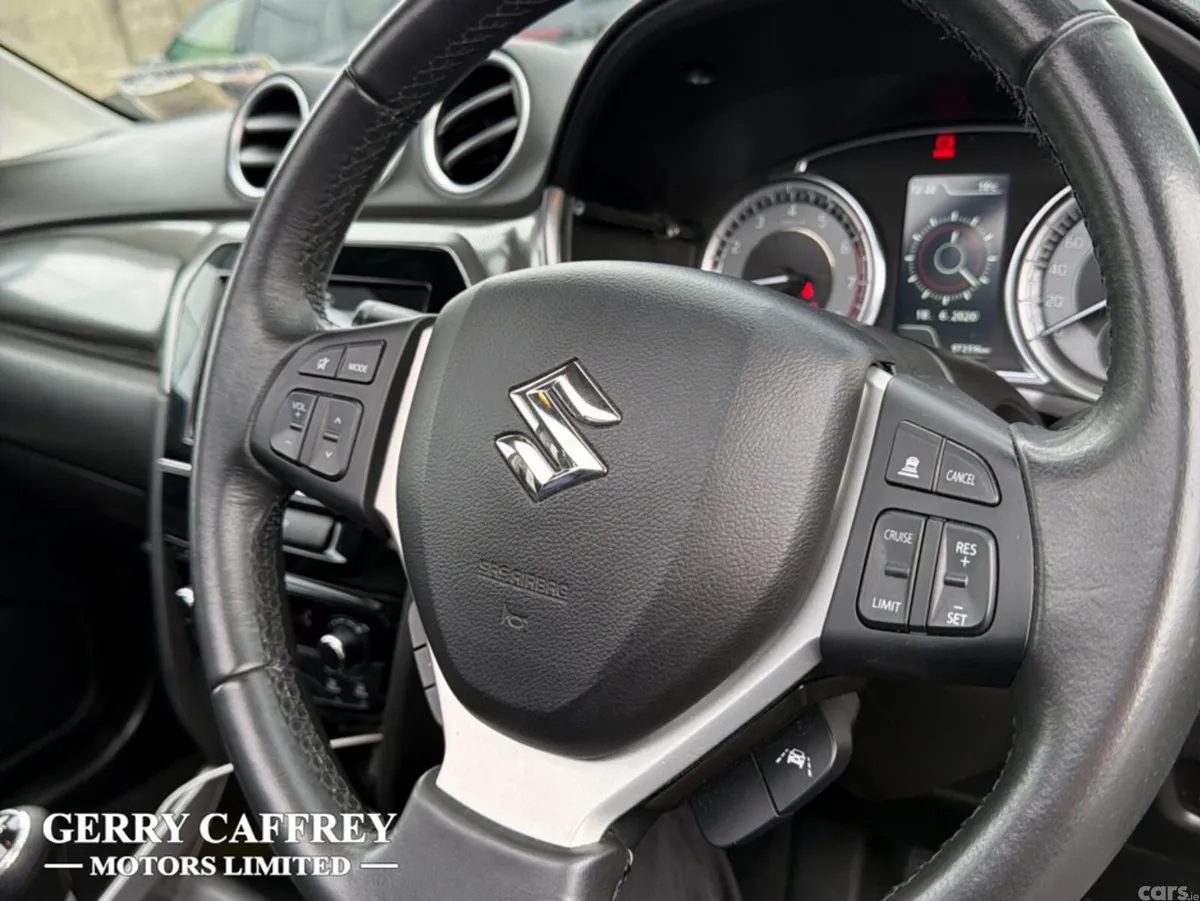 Suzuki Vitara SUV, Petrol Hybrid, 2022, Grey