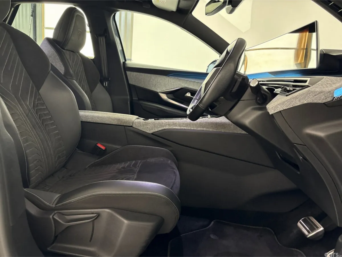 Peugeot 3008 MPV, Electric, 2025, Blue