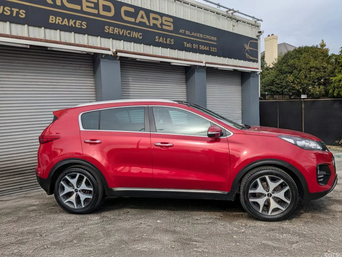 Kia Sportage MPV, Diesel, 2018, Red