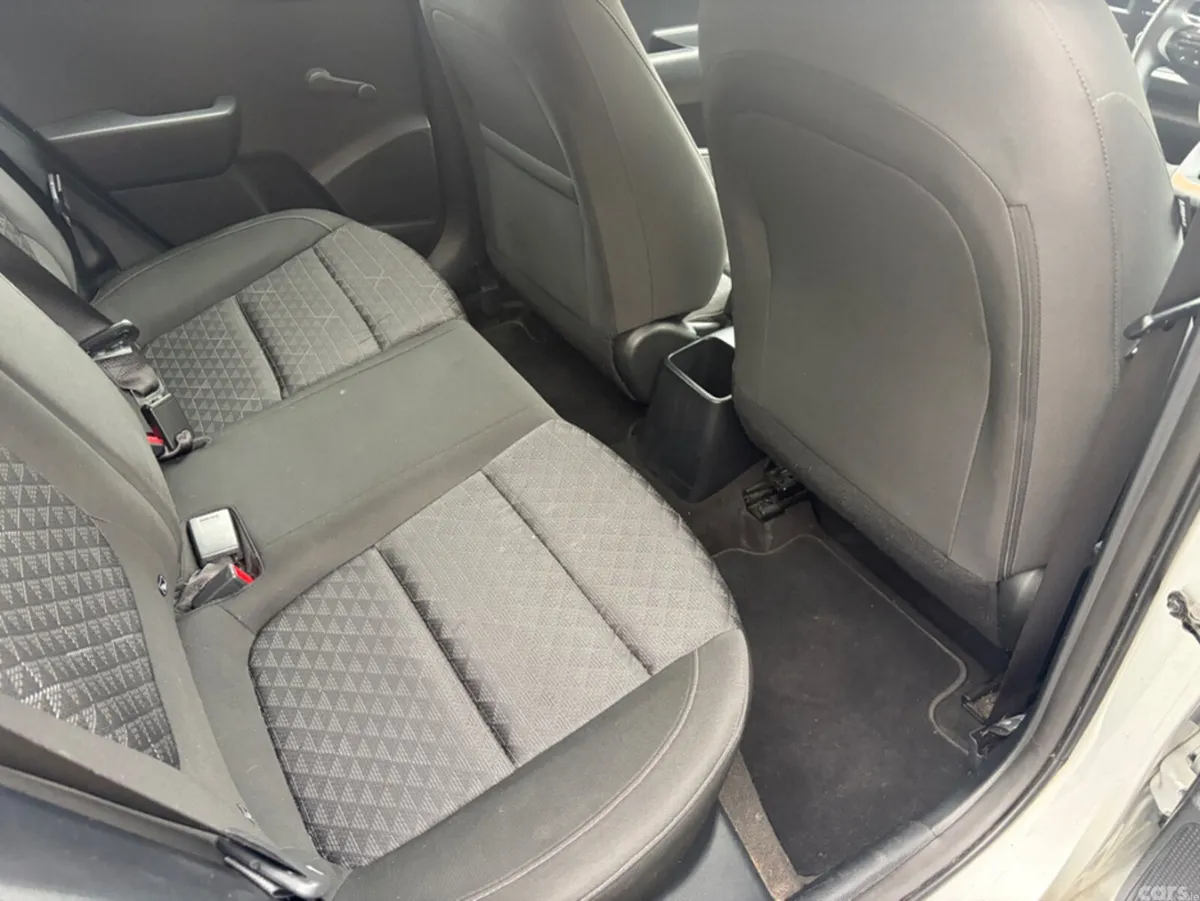 Kia Rio Hatchback, Petrol, 2021, Silver
