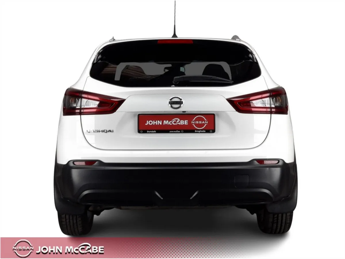 Nissan Qashqai MPV, Petrol, 2020, White