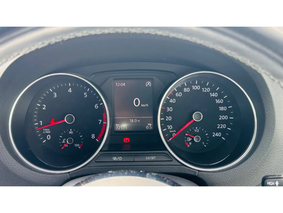 Volkswagen Polo Hatchback, Petrol, 2016, White