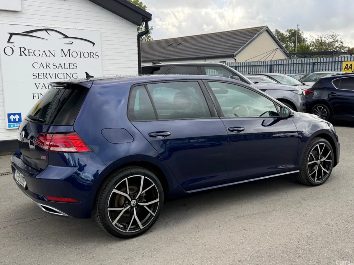 Volkswagen Golf Hatchback, Petrol, 2017, Blue