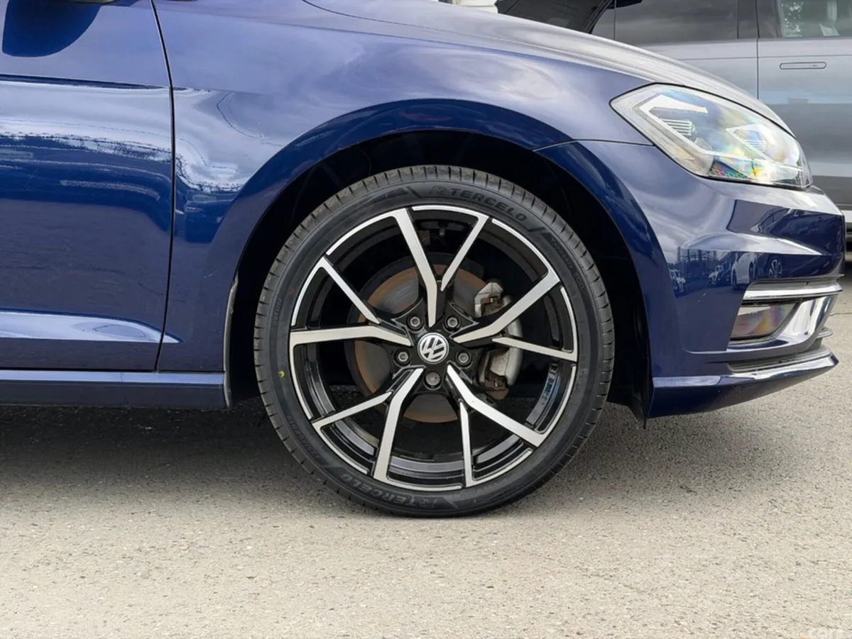Volkswagen Golf Hatchback, Petrol, 2017, Blue