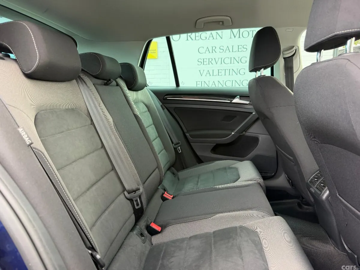 Volkswagen Golf Hatchback, Petrol, 2017, Blue