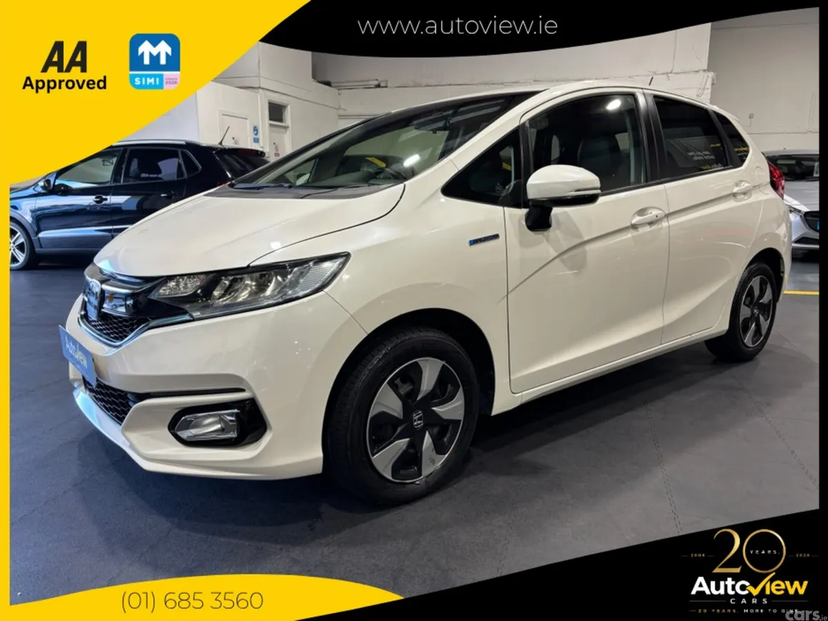 Honda Fit Hatchback, Petrol Hybrid, 2017, White