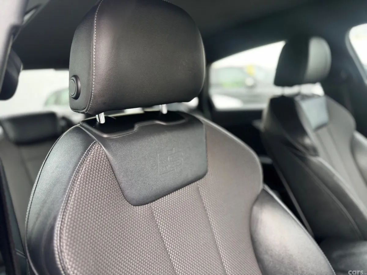 Audi A4 Saloon, Diesel, 2017, Blue
