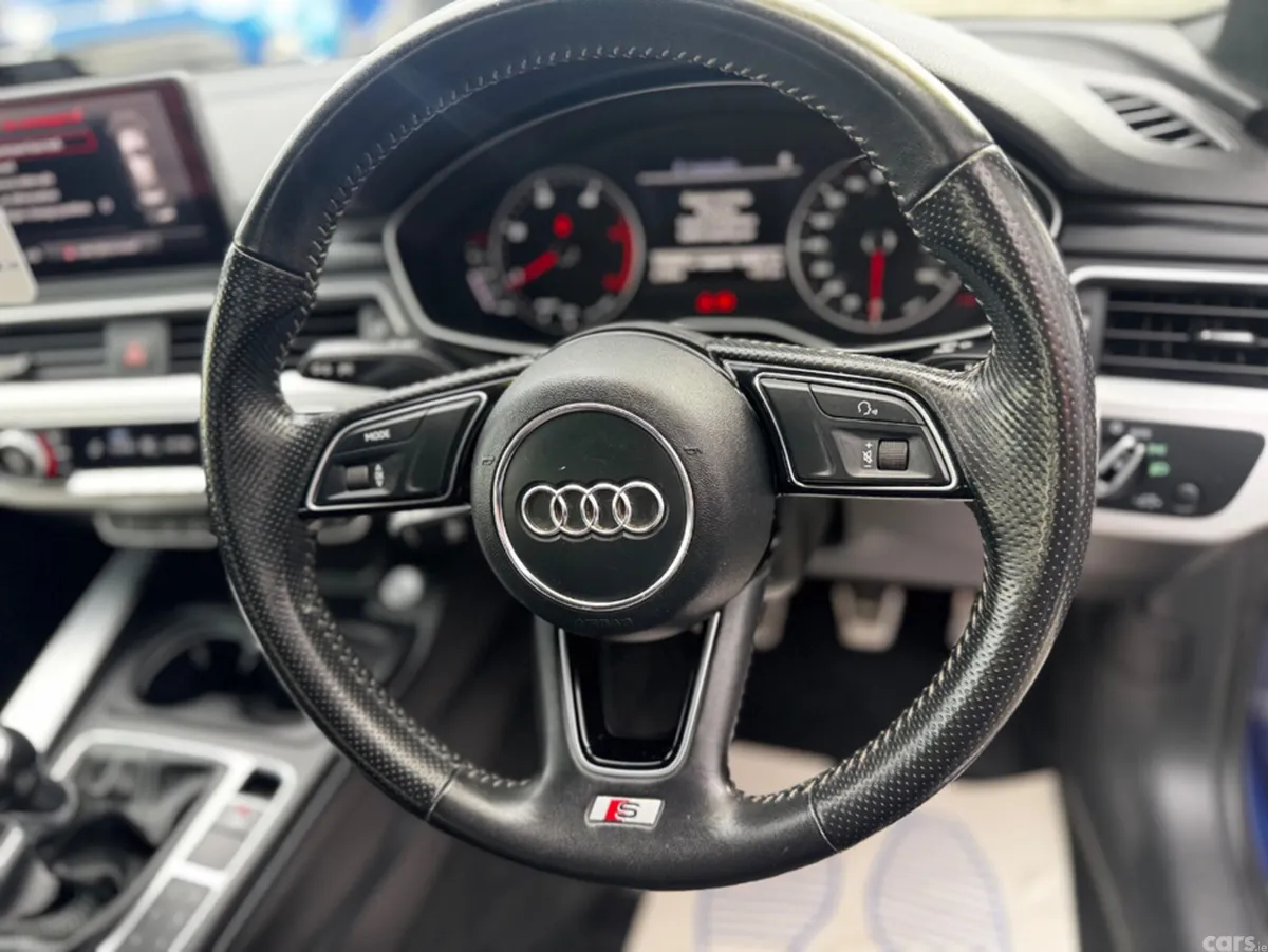 Audi A4 Saloon, Diesel, 2017, Blue