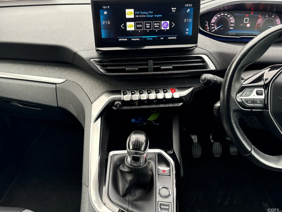 Peugeot 3008 MPV, Diesel, 2021, White