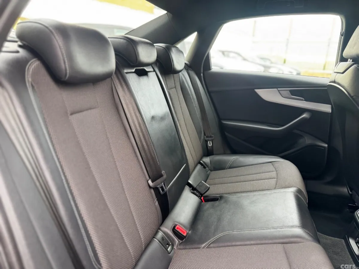 Audi A4 Saloon, Diesel, 2017, Blue