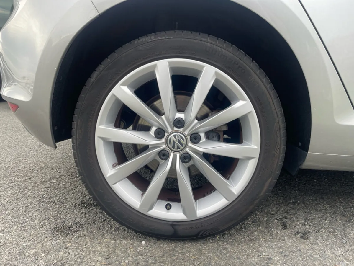 Volkswagen Golf Hatchback, Petrol, 2014, Silver