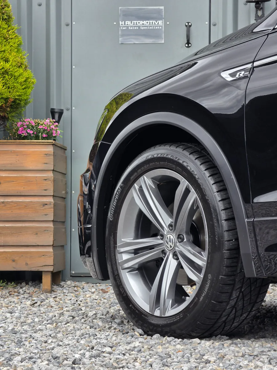 Volkswagen Tiguan SUV, Petrol, 2018, Black