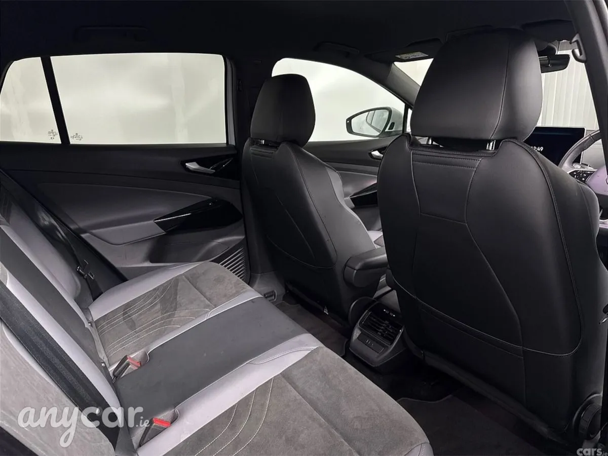 Volkswagen ID.4 Estate, Electric, 2026, White