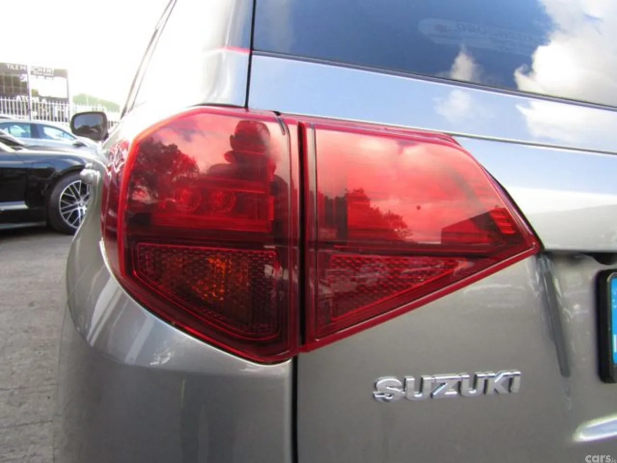 Suzuki Vitara Hatchback, Petrol Hybrid, 2023, Grey