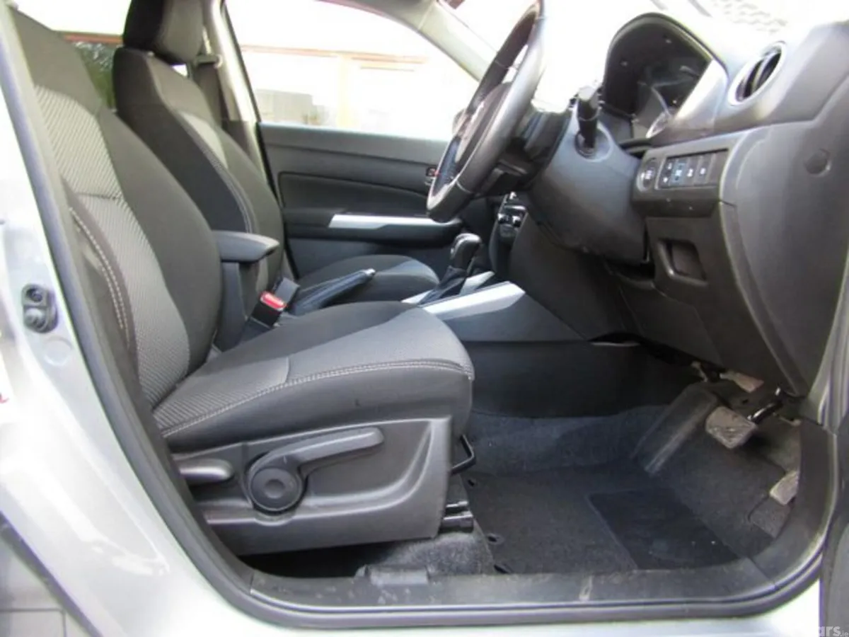 Suzuki Vitara Hatchback, Petrol Hybrid, 2023, Grey