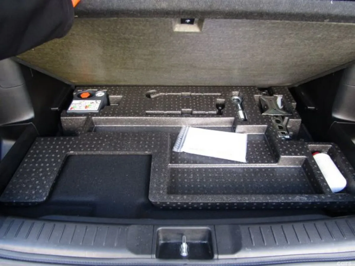 Suzuki Vitara Hatchback, Petrol Hybrid, 2023, Grey