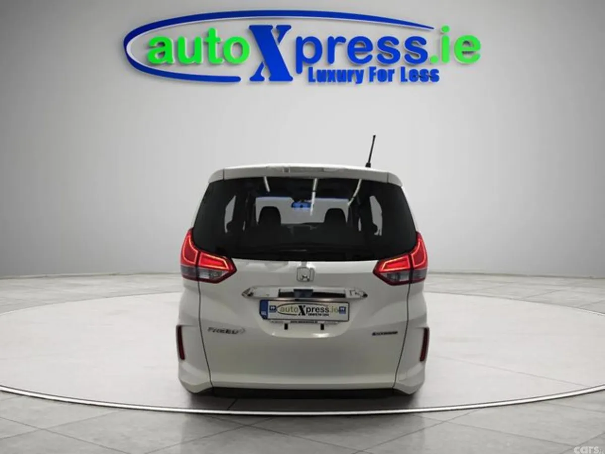 Honda Freed MPV, Petrol Hybrid, 2016, White