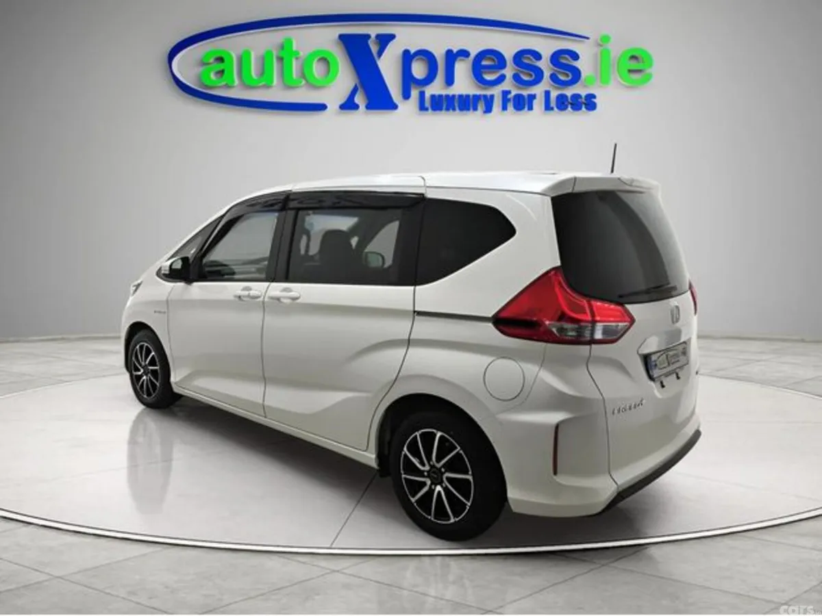 Honda Freed MPV, Petrol Hybrid, 2016, White