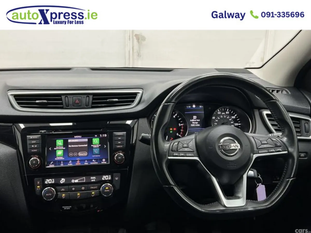 Nissan Qashqai Hatchback, Diesel, 2019, Silver