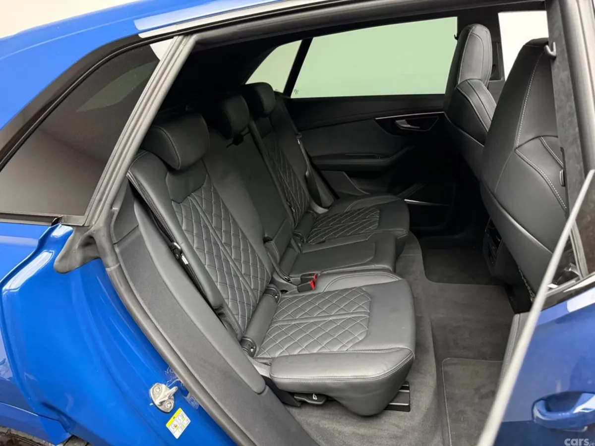 Audi Q8 SUV, Petrol Plug-in Hybrid, 2026, Blue
