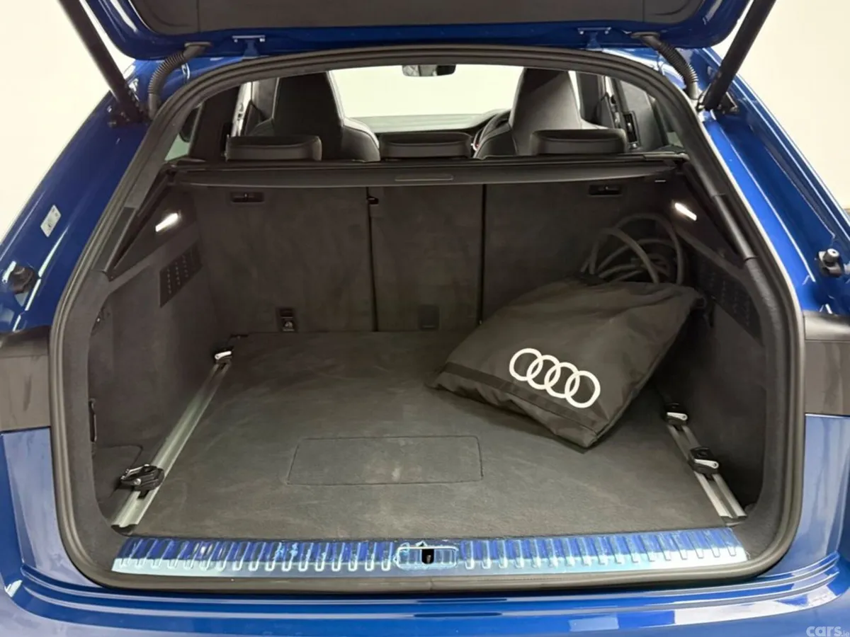 Audi Q8 SUV, Petrol Plug-in Hybrid, 2026, Blue