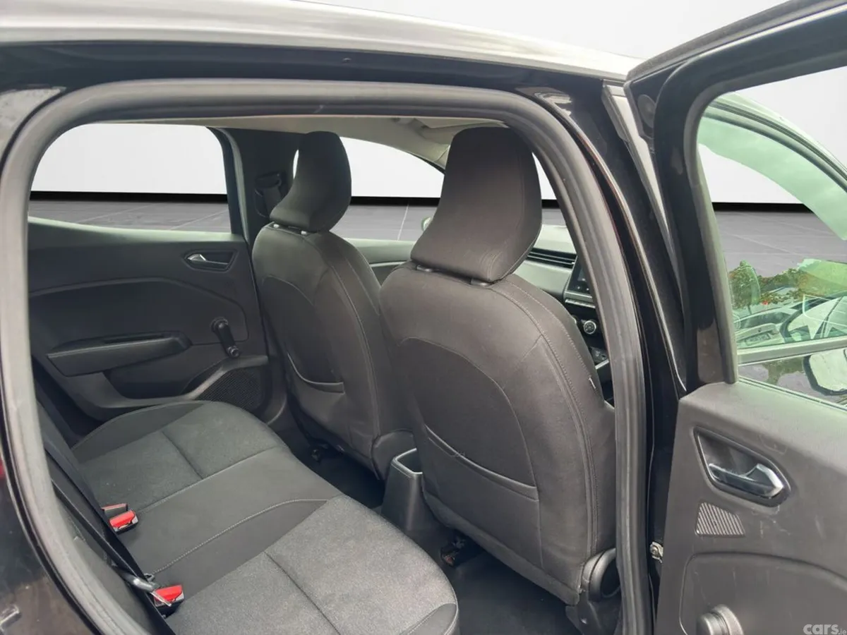 Renault Clio Hatchback, Petrol, 2022, Black