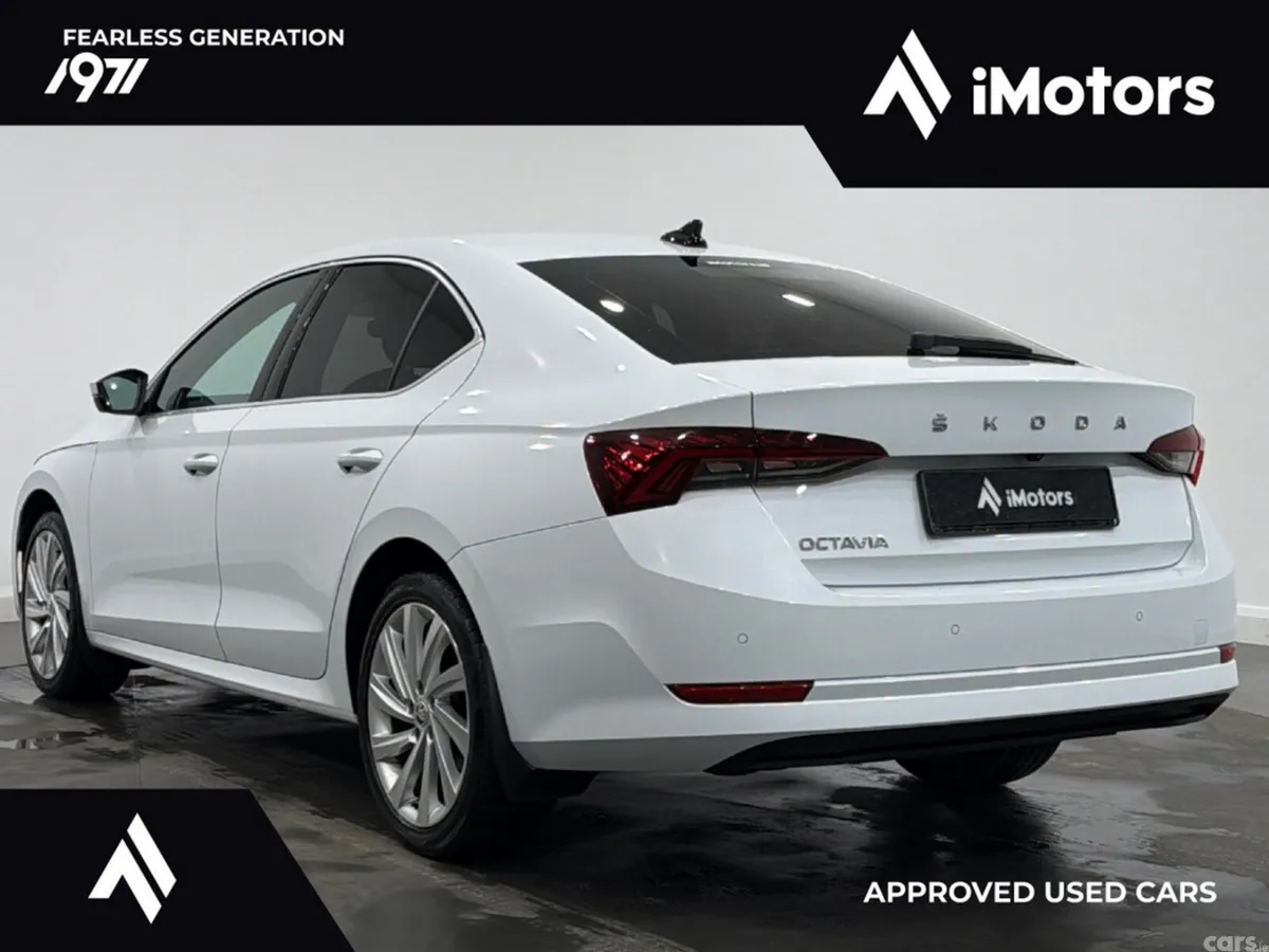 Skoda Octavia Saloon, Diesel, 2023, White