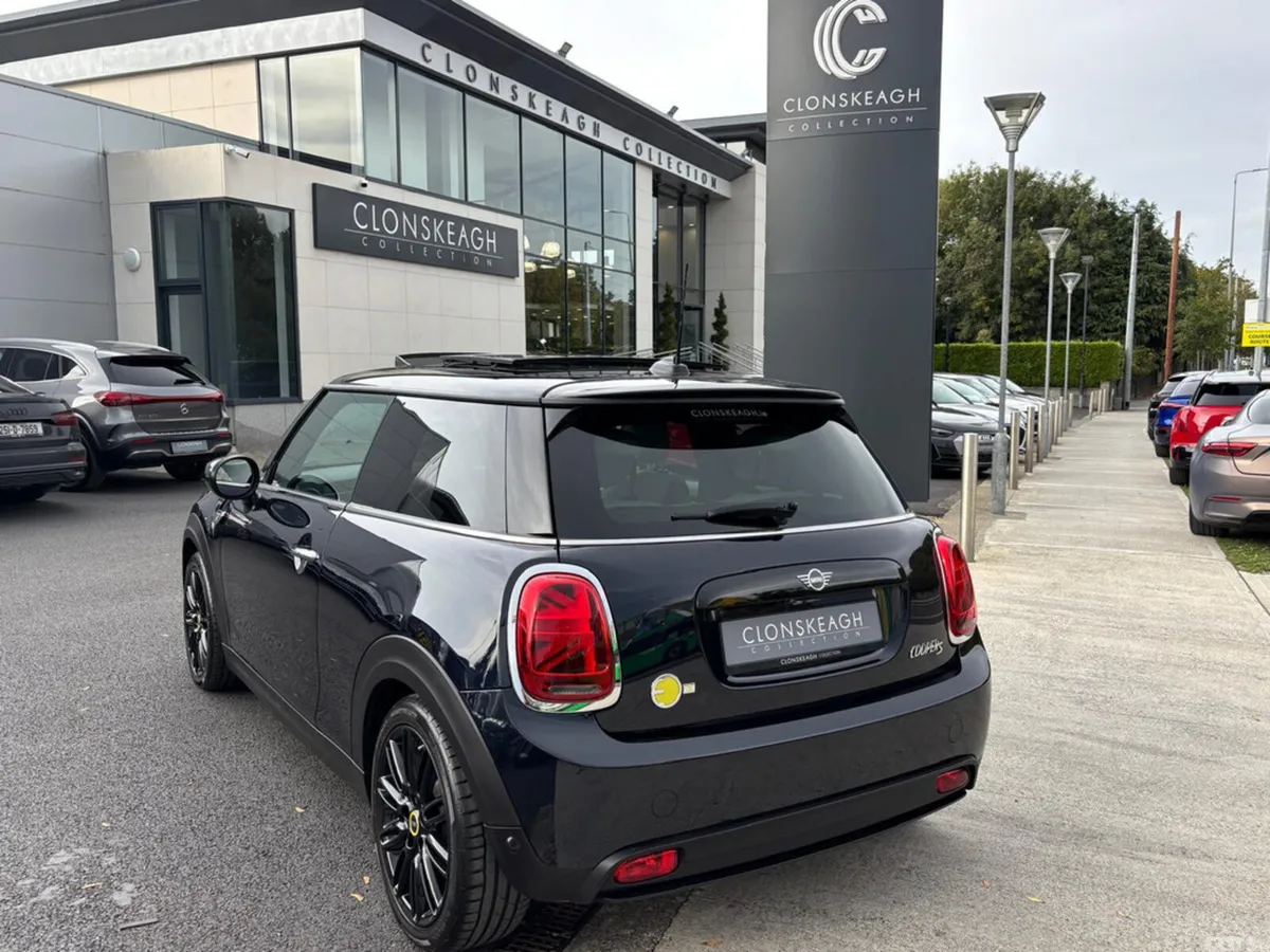 Mini Cooper Hatchback, Electric, 2023, Black