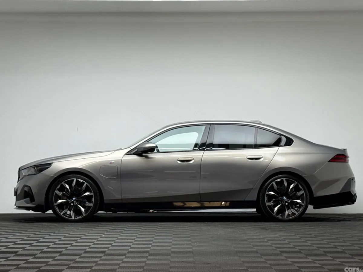 BMW 5-Series Saloon, Petrol Plug-in Hybrid, 2025, Grey