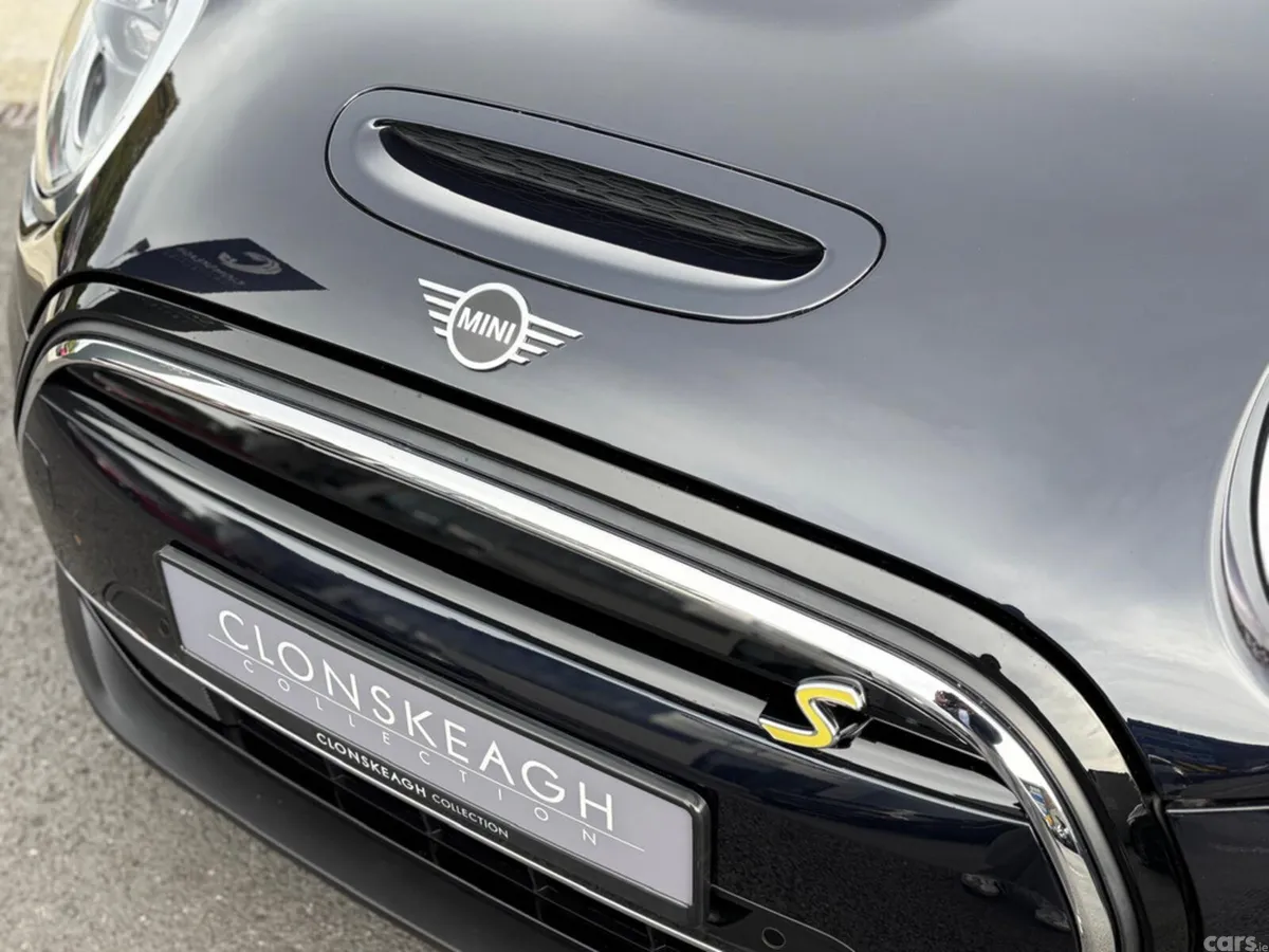 Mini Cooper Hatchback, Electric, 2023, Black