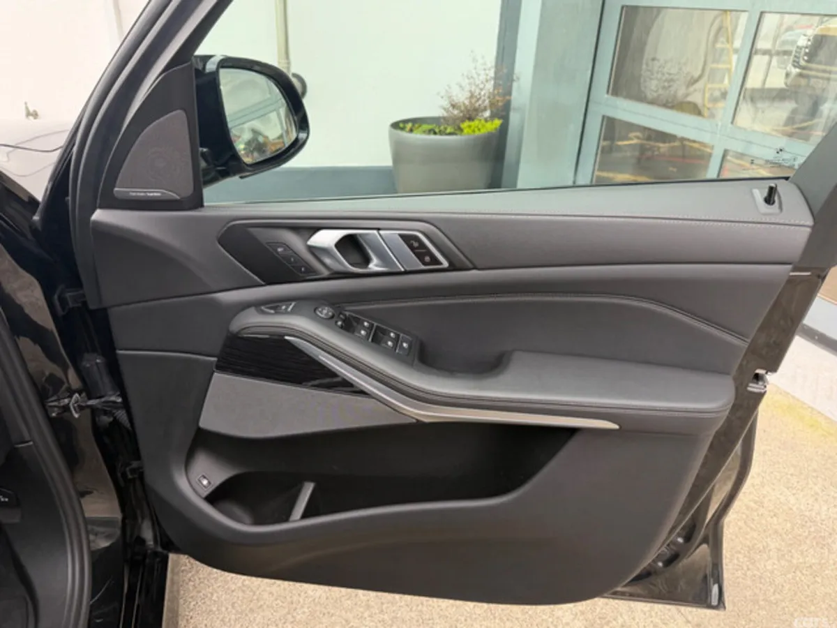 BMW X5 SUV, Petrol Plug-in Hybrid, 2024, Black