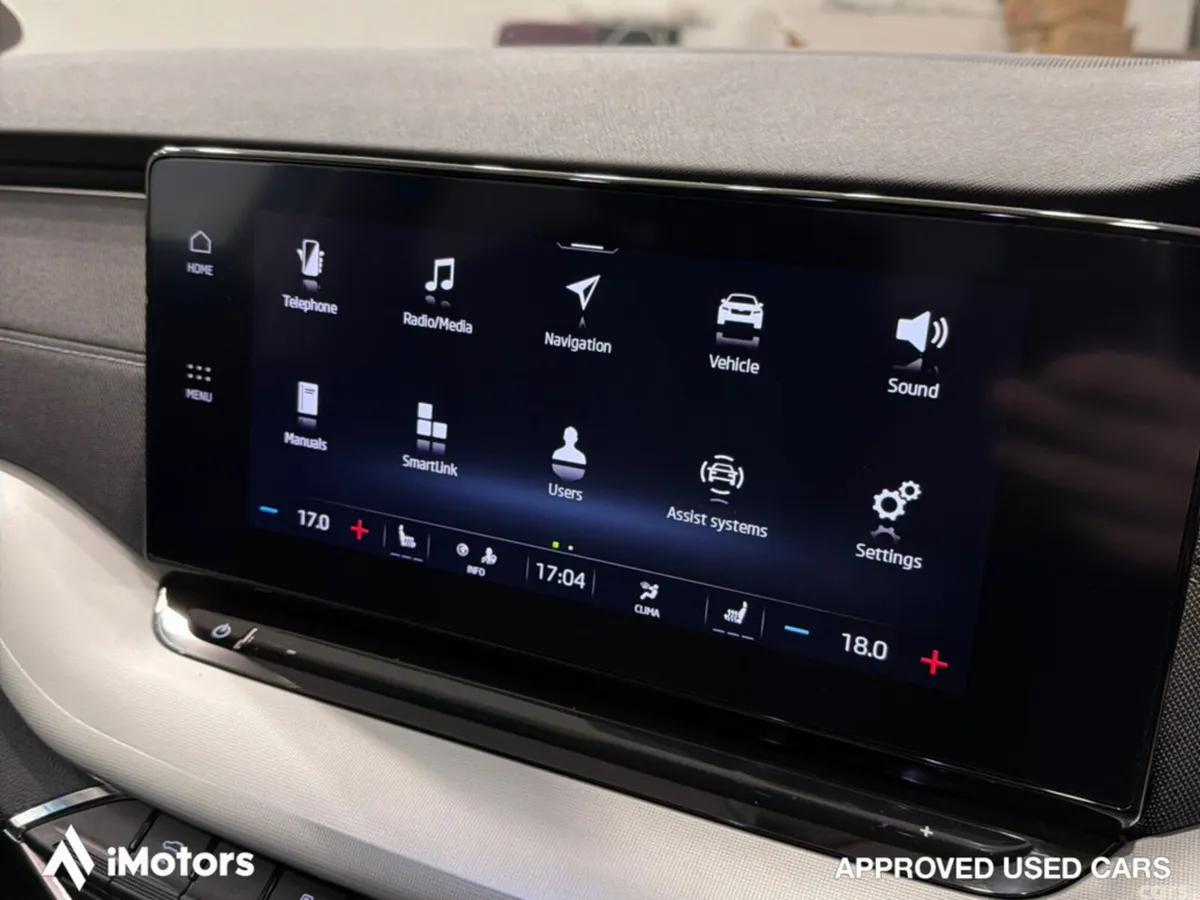 Skoda Octavia Saloon, Diesel, 2023, White