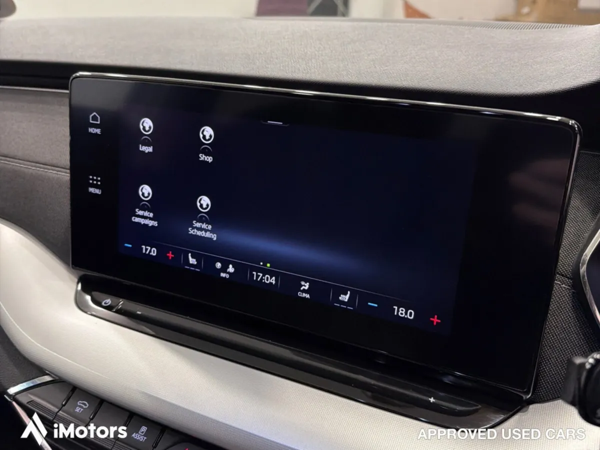 Skoda Octavia Saloon, Diesel, 2023, White