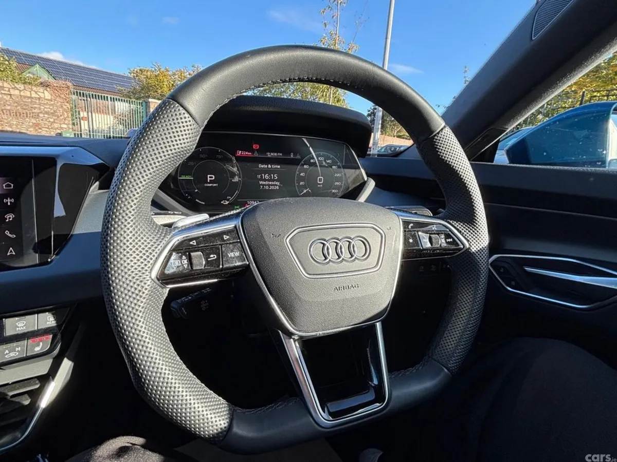 Audi e-tron GT Coupe, Electric, 2024, Blue
