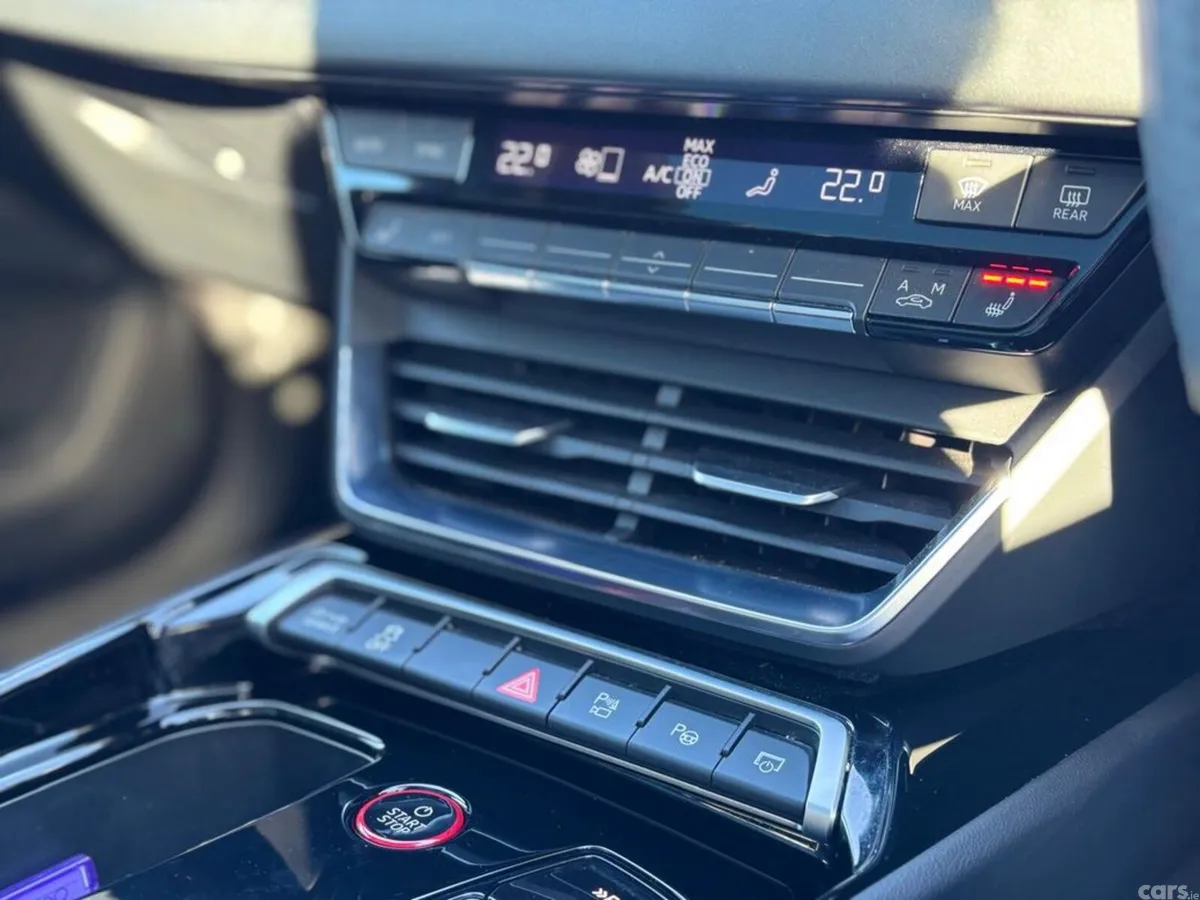 Audi e-tron GT Coupe, Electric, 2024, Blue