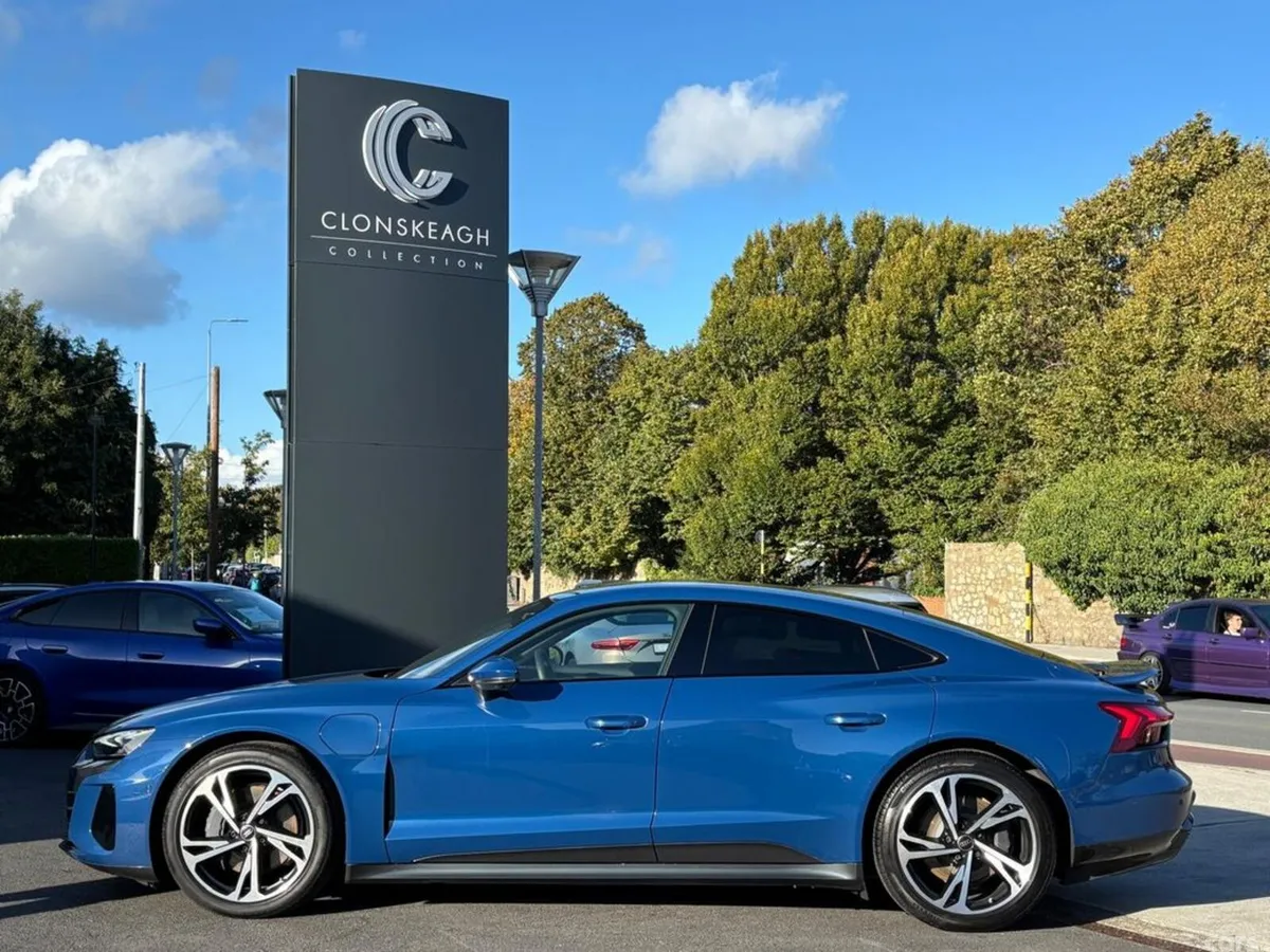 Audi e-tron GT Coupe, Electric, 2024, Blue