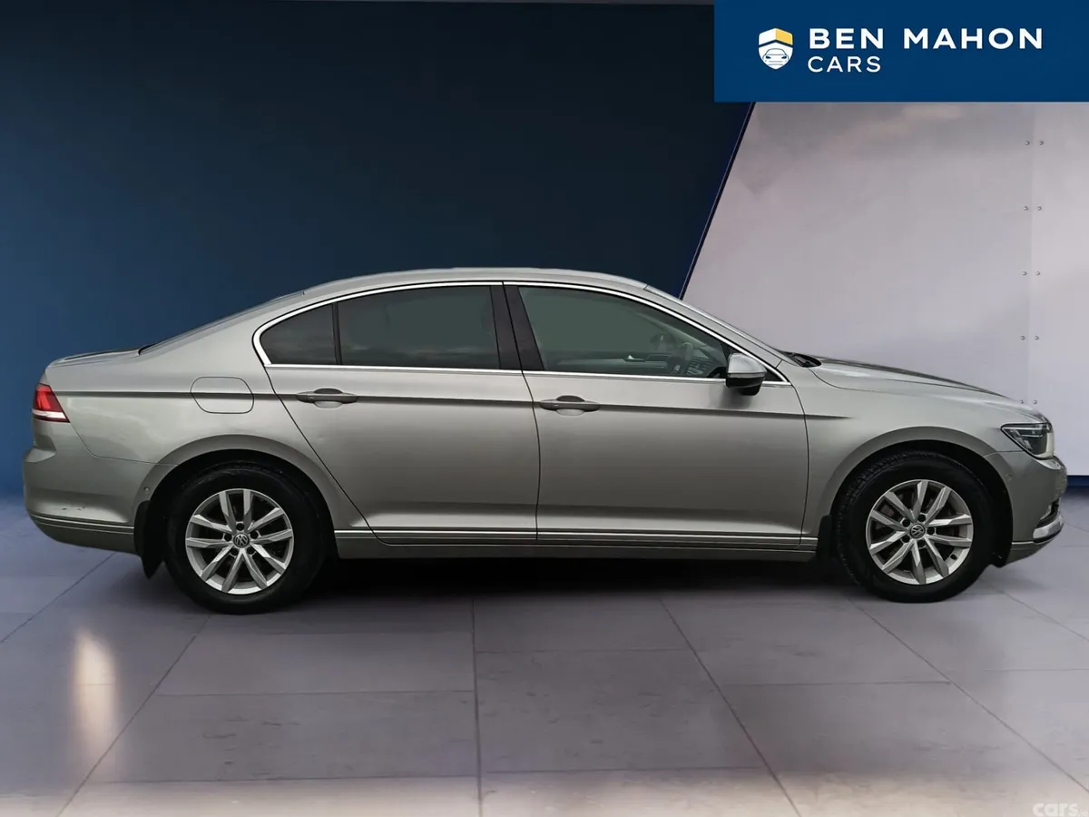 Volkswagen Passat Saloon, Diesel, 2016, Silver