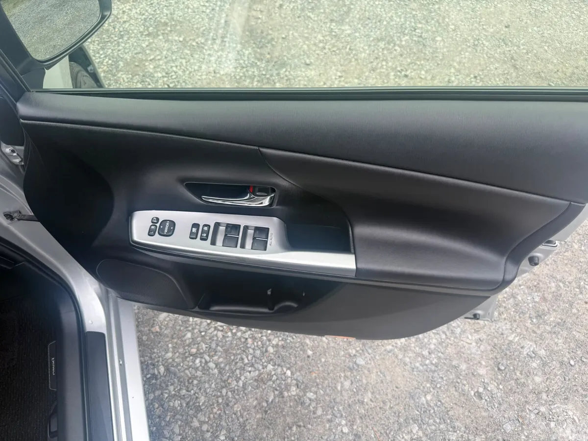 Toyota Prius MPV, Petrol Hybrid, 2017, Silver