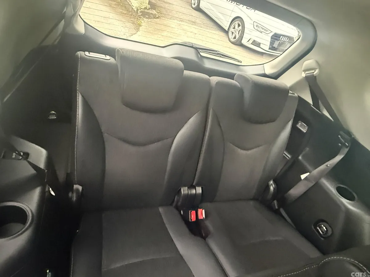 Toyota Prius MPV, Petrol Hybrid, 2017, Silver