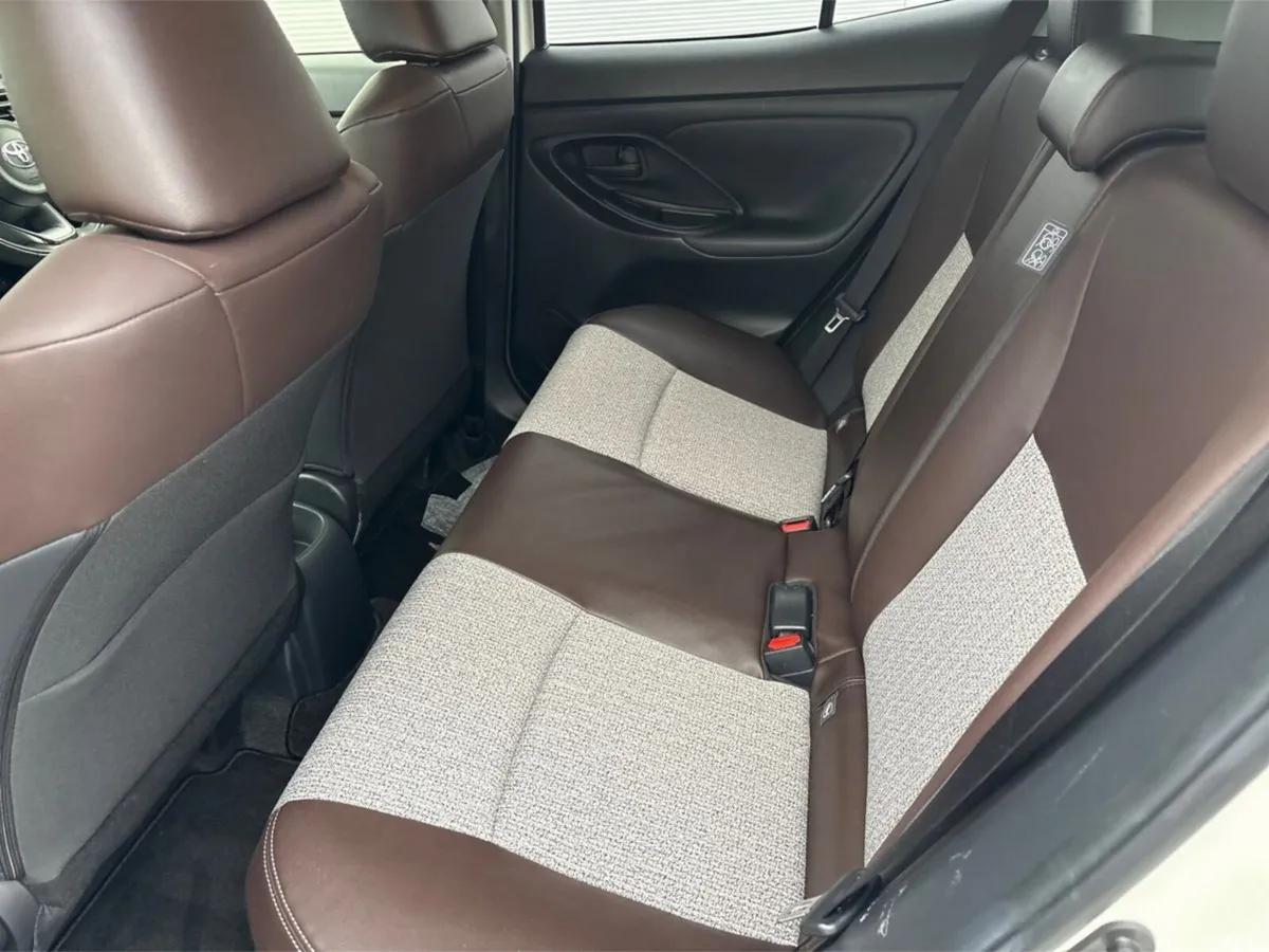 Toyota Yaris Cross SUV, Petrol Hybrid, 2021, White