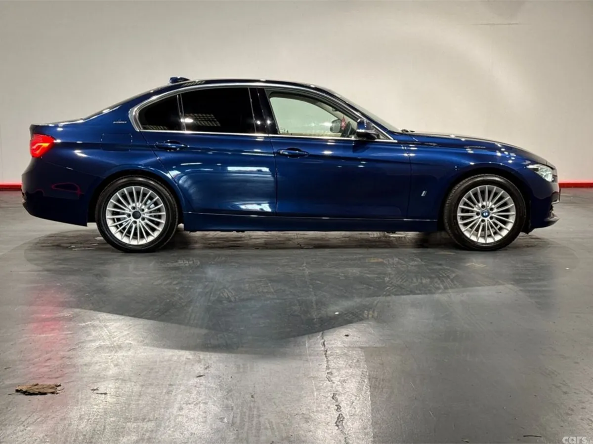 BMW 3-Series Saloon, Petrol Plug-in Hybrid, 2018, Blue