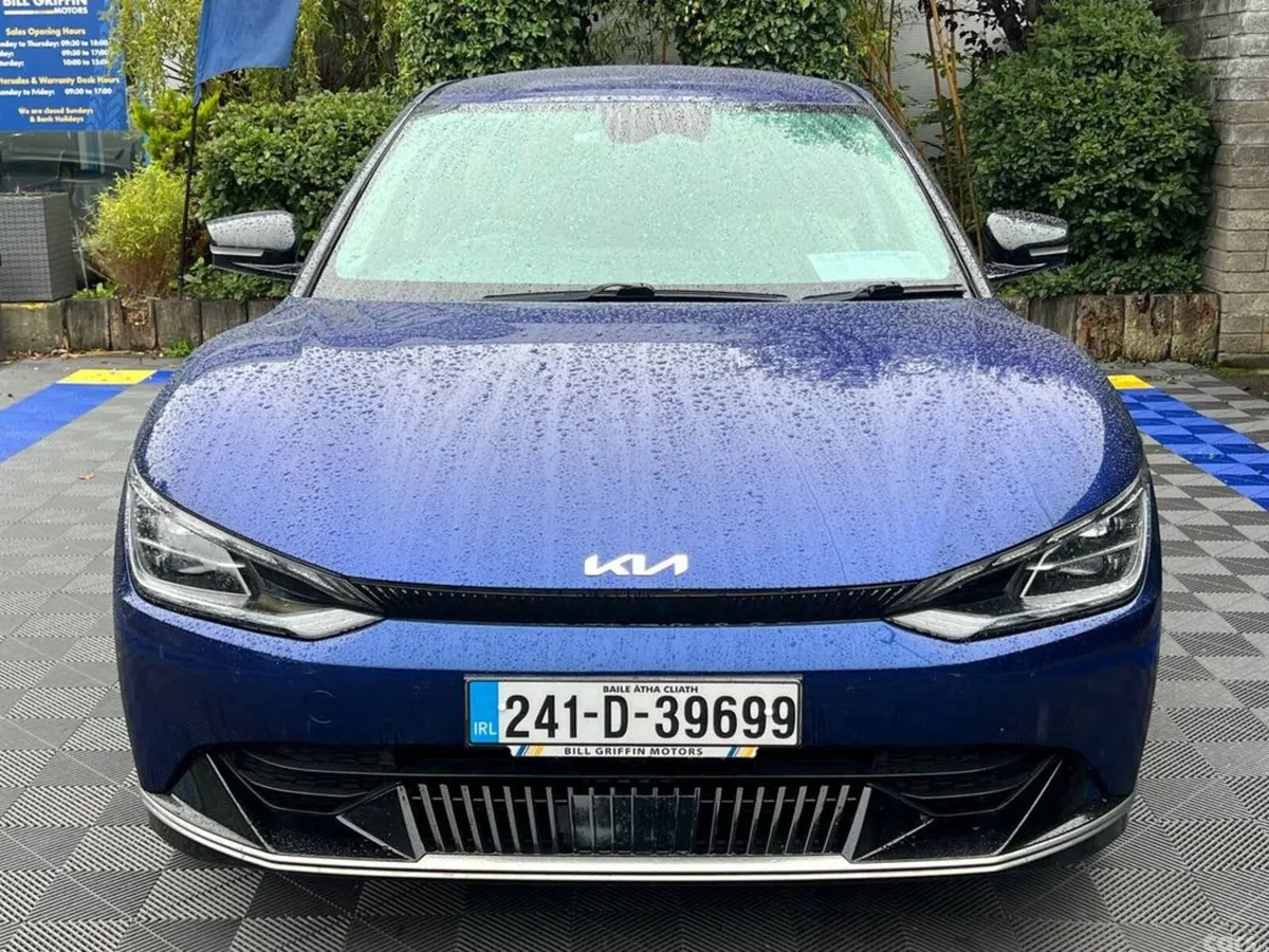 Kia EV6 MPV, Electric, 2024, Blue