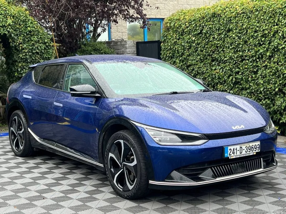 Kia EV6 MPV, Electric, 2024, Blue