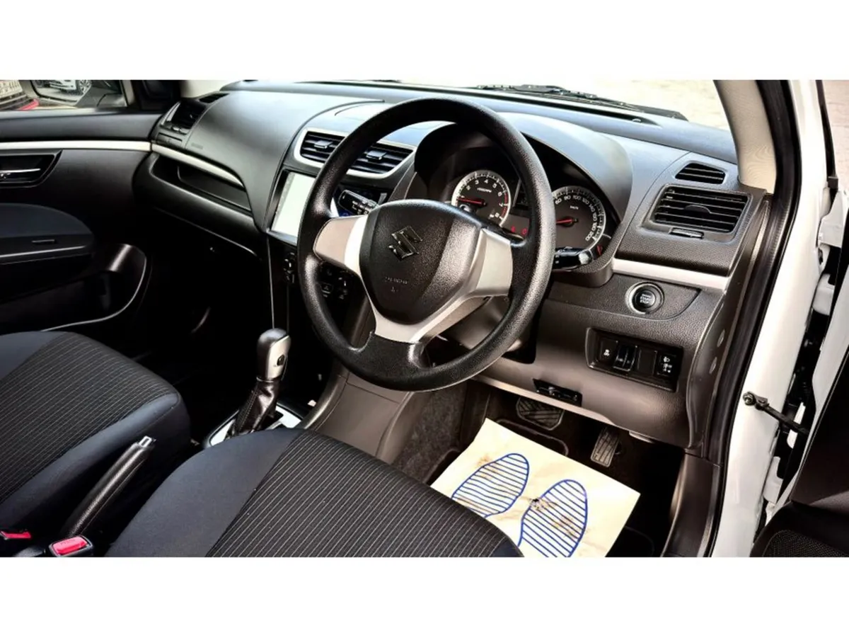 Suzuki Swift Hatchback, Petrol, 2015, White