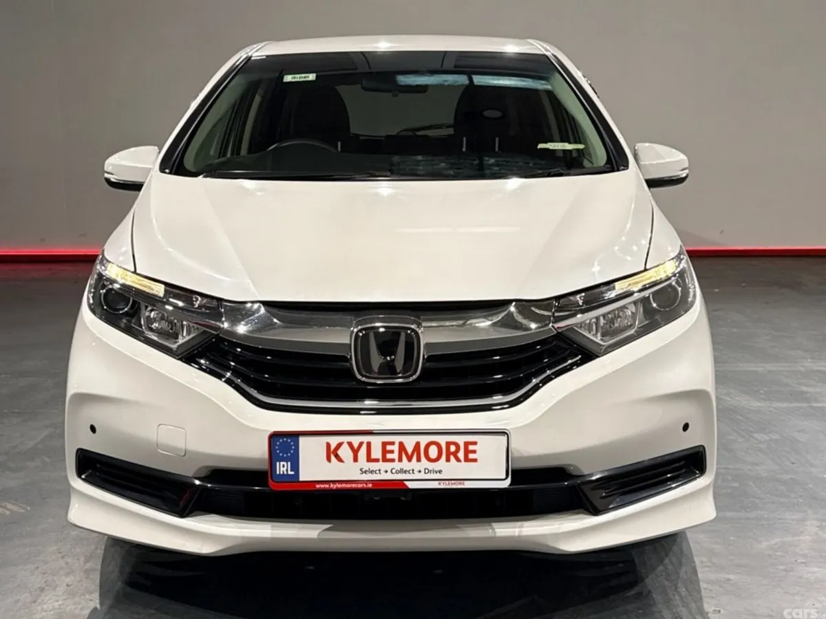 Honda Shuttle Estate, Petrol Hybrid, 2020, White